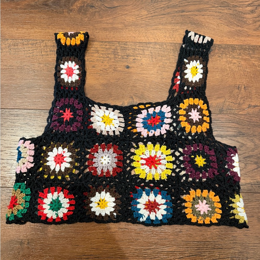 🚫SOLD🚫Super Cute! Vintage Inspired - Knit Crop Top!